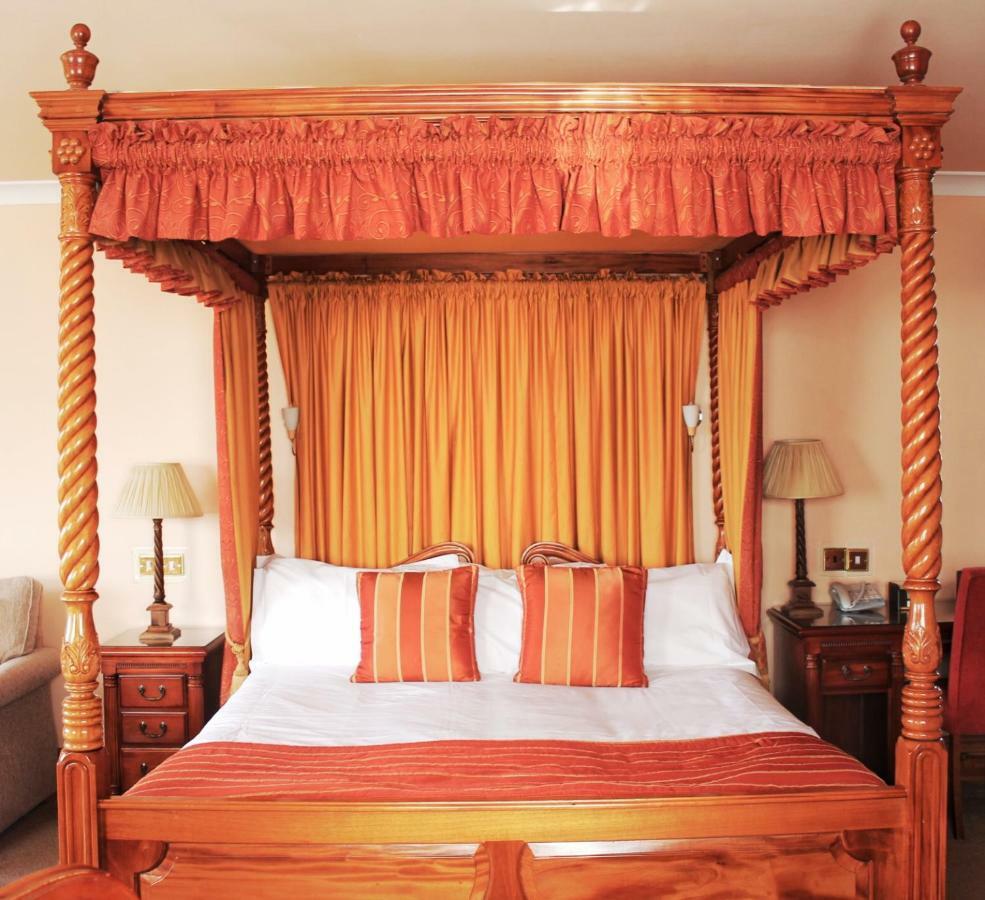 Mallyan Spout Hotel Goathland Ngoại thất bức ảnh
